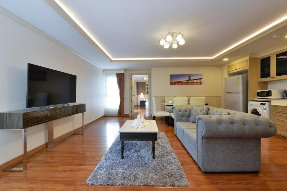 Aspira Hana Executive Apartment Thonglor Bangkok Exteriör bild