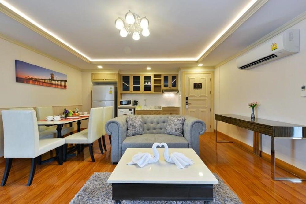 Aspira Hana Executive Apartment Thonglor Bangkok Exteriör bild