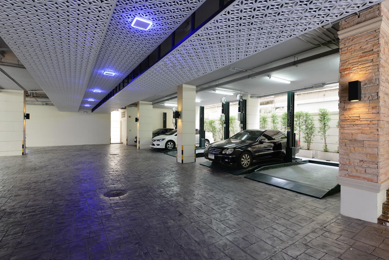 Aspira Hana Executive Apartment Thonglor Bangkok Exteriör bild