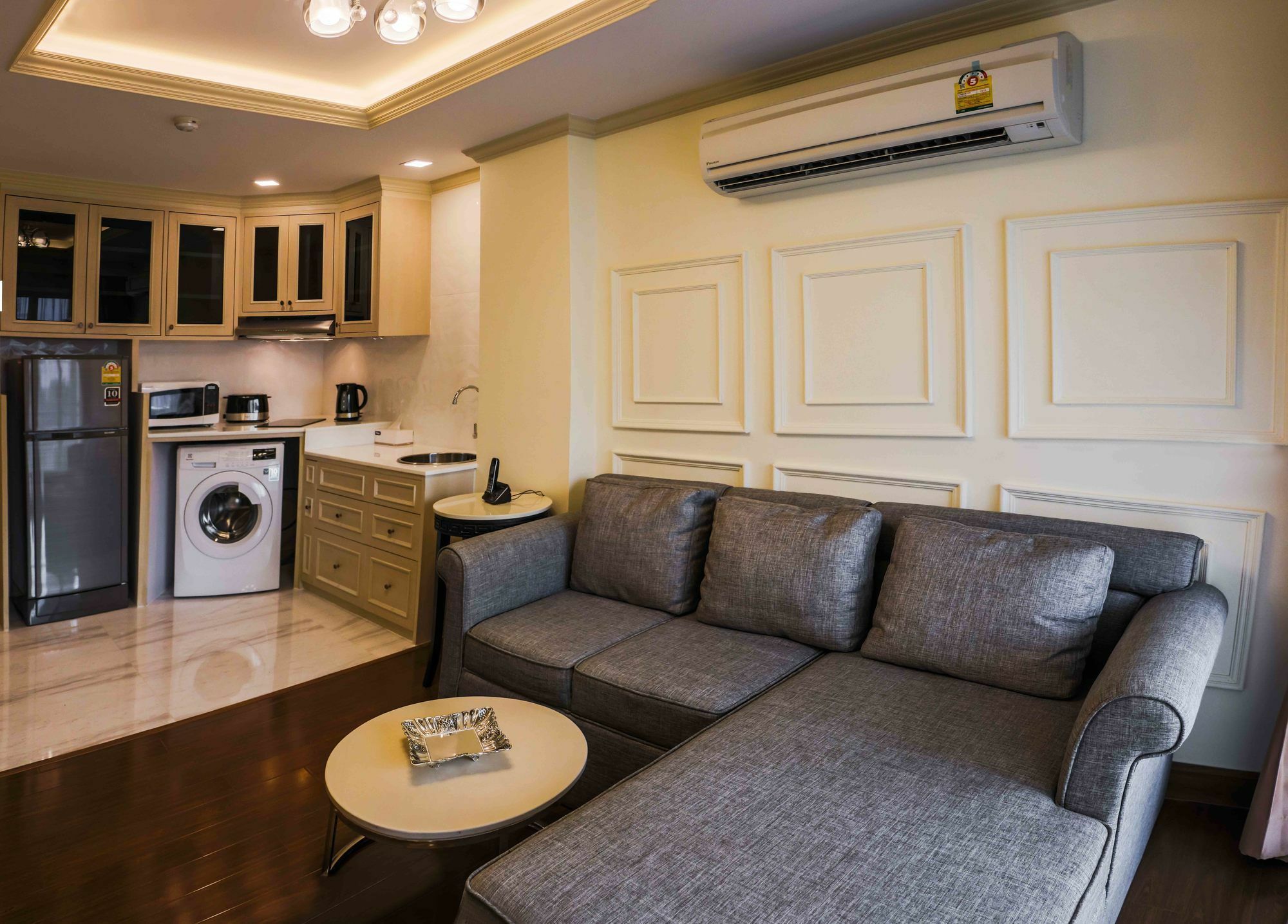 Aspira Hana Executive Apartment Thonglor Bangkok Exteriör bild