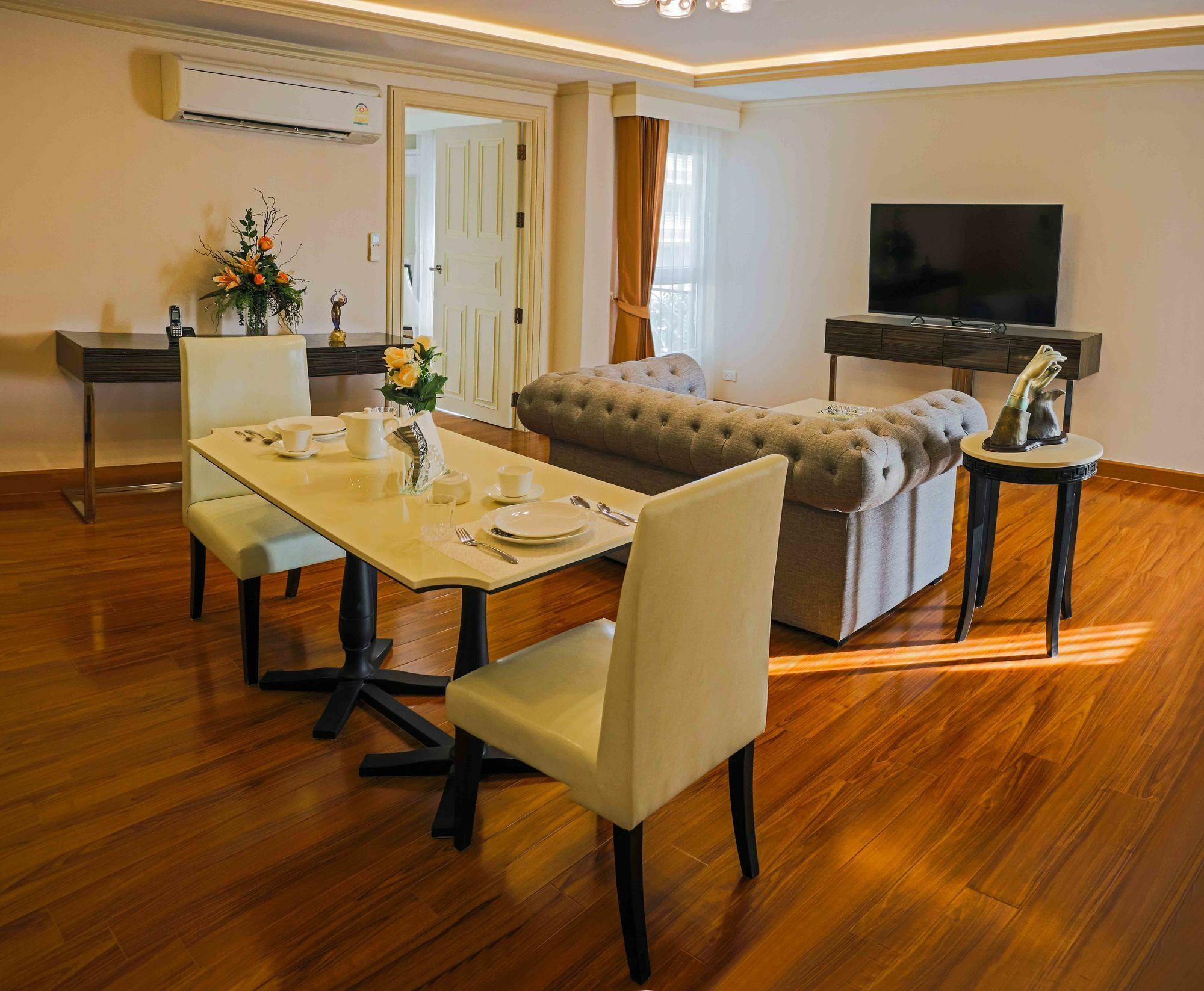 Aspira Hana Executive Apartment Thonglor Bangkok Exteriör bild