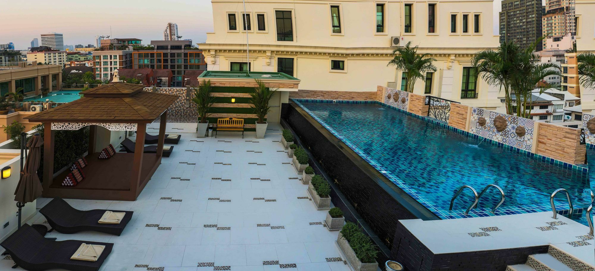 Aspira Hana Executive Apartment Thonglor Bangkok Exteriör bild